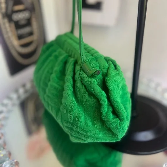 Green canvas Textured Women's crossbody Bag - Picture 5 of 9